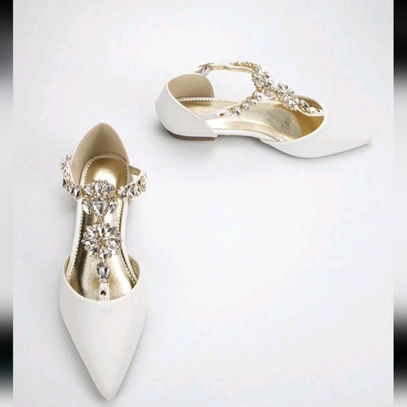 Women's Luxury Rhinestone Decor White PU Closed Toe Flat Sandals, Daily & Party - Picture 4 of 5